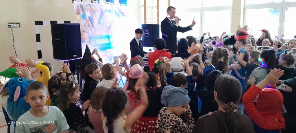Wspaniała zabawa karnawałowa dla naszych najmłodszych uczniów już za nami!