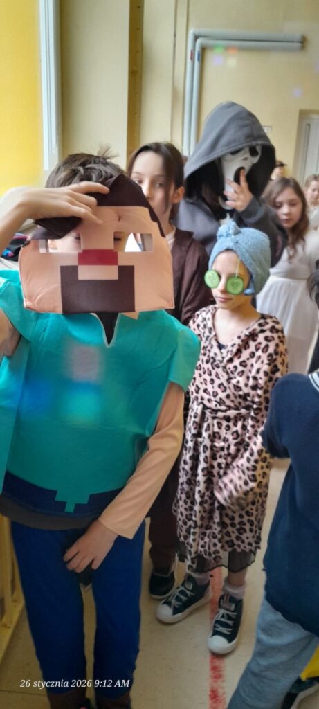 Wspaniała zabawa karnawałowa dla naszych najmłodszych uczniów już za nami!