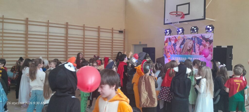 Wspaniała zabawa karnawałowa dla naszych najmłodszych uczniów już za nami!