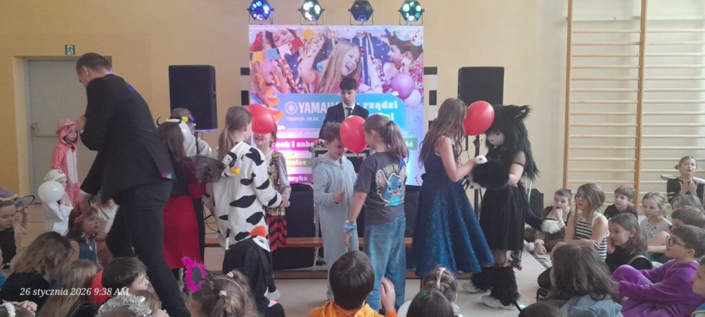 Wspaniała zabawa karnawałowa dla naszych najmłodszych uczniów już za nami!