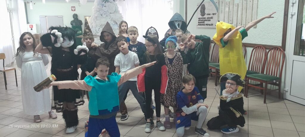 Wspaniała zabawa karnawałowa dla naszych najmłodszych uczniów już za nami!