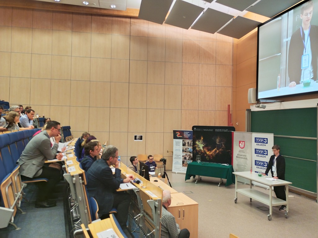 uczeń naszej szkoły Jan Jagielski z klasy 8 brał udział w Ogólnopolskim Konkursie „Magia Żywiołów na Ziemi i w Kosmosie”