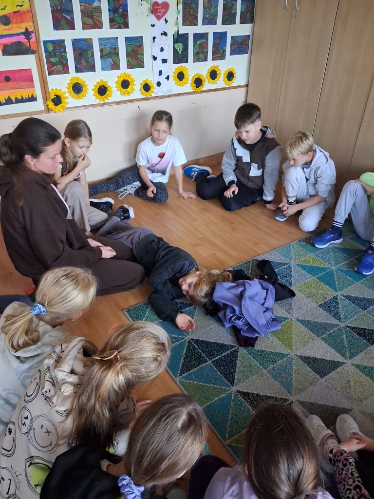 23 października uczniowie klasy III A wzięli udział w niezwykle ważnych warsztatach pierwszej pomocy przedmedycznej, które poprowadziła mama naszego Jurka.
