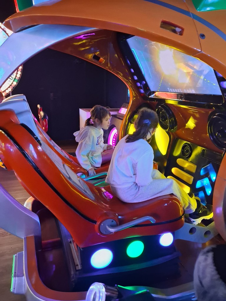 Mikołaj postanowił w tym roku zaszaleć i sprezentował klasie II A wyjście do Forum Fun