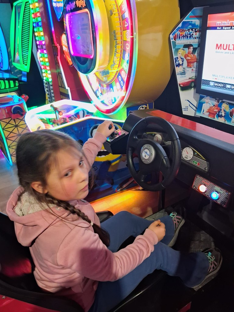 Mikołaj postanowił w tym roku zaszaleć i sprezentował klasie II A wyjście do Forum Fun