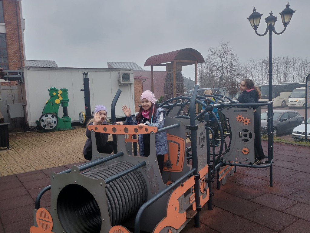 17 marca 2026 r. klasy 3a i 3c wędrowały długimi korytarzami kopalni soli w Bochni