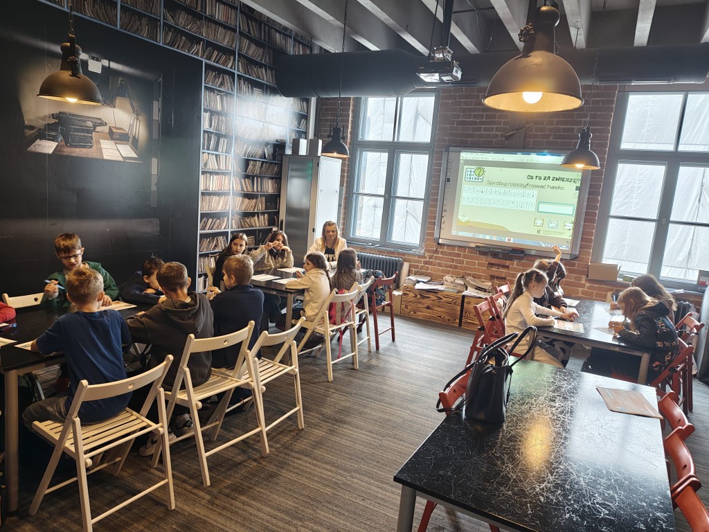 Klasy 3b i 3d w Muzeum Armii Krajowej w Krakowie