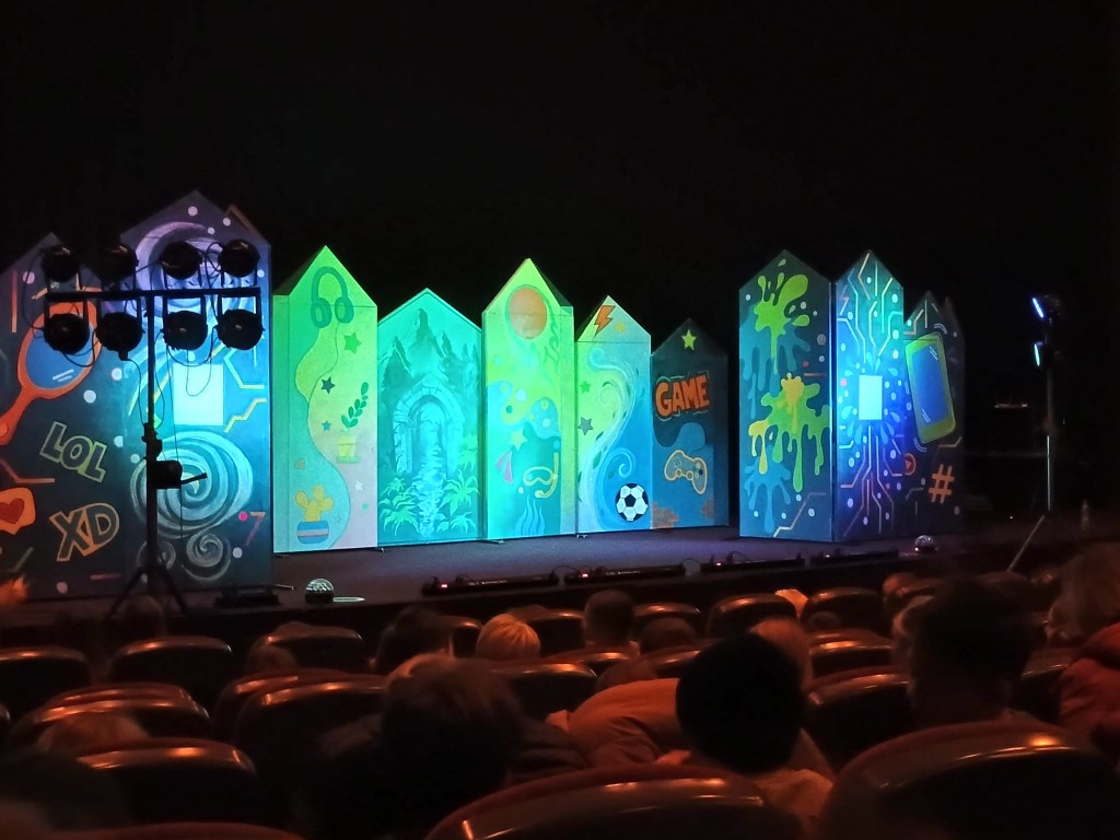 20 listopada 2025 r. klasy 3a i 3c odwiedziły kino Kijów.