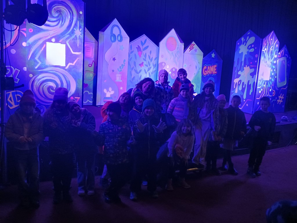 20 listopada 2025 r. klasy 3a i 3c odwiedziły kino Kijów.